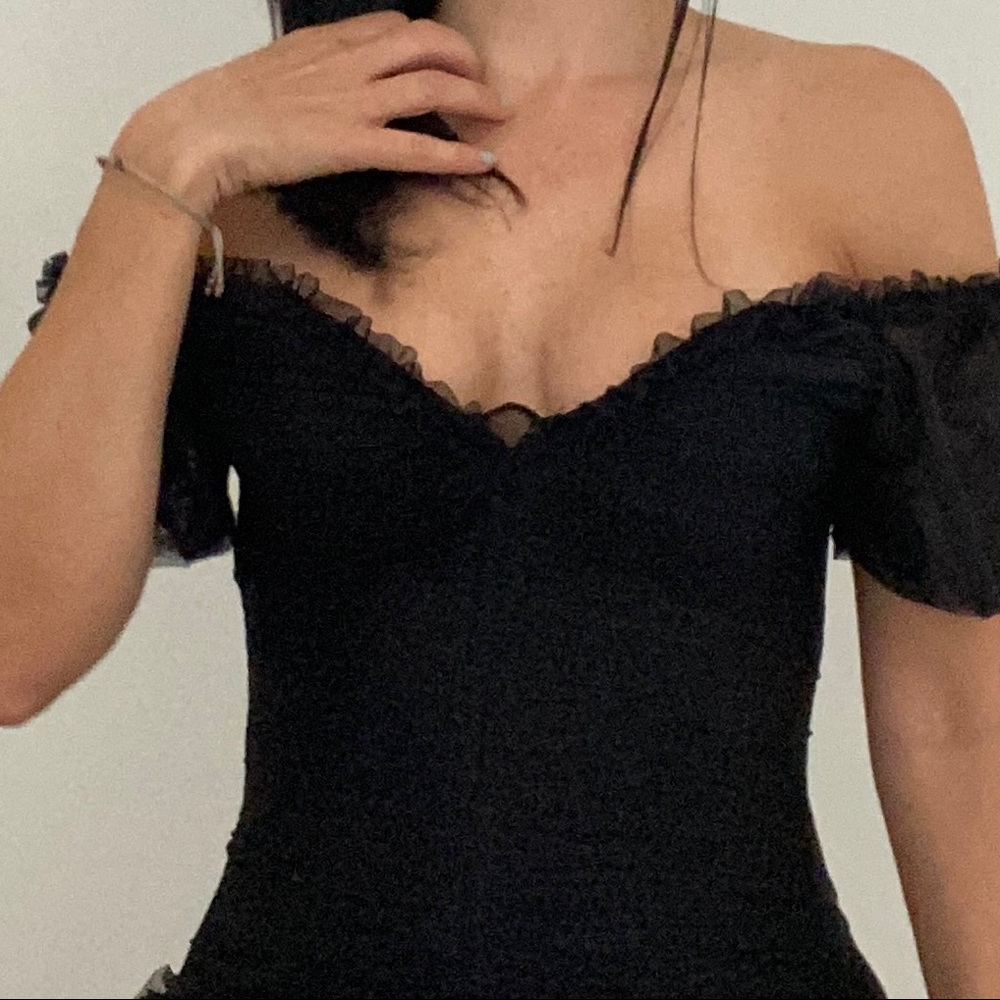 Vintage black mesh back lace up top - Picture 4 of 10